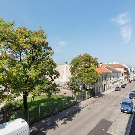 Gruene Und Zentrale Ruhelage Im Neubau Mit Balkon Apartment Vienna Luaran gambar